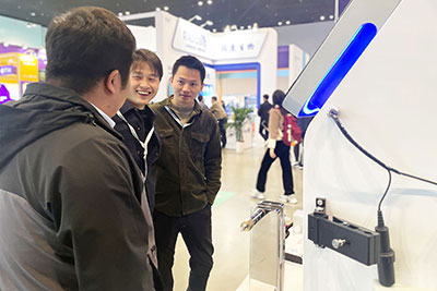 霍爾斯團隊 霍爾斯團隊